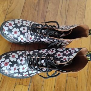 Floral Lace-Up Women's Boots